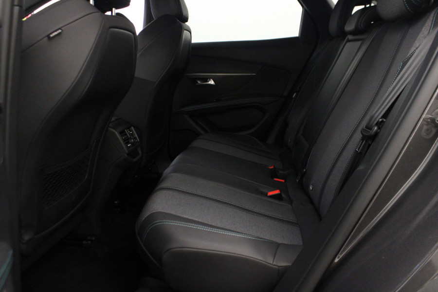 Peugeot 3008 1.2 PureTech Allure Pack Business |Stoelverwarming|Camera|Navi|