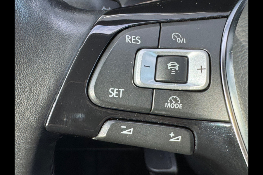 Volkswagen Polo 1.0 TSI 95pk Comfortline * Navigatie * Lm Velgen * Adaptieve Cruise Control *