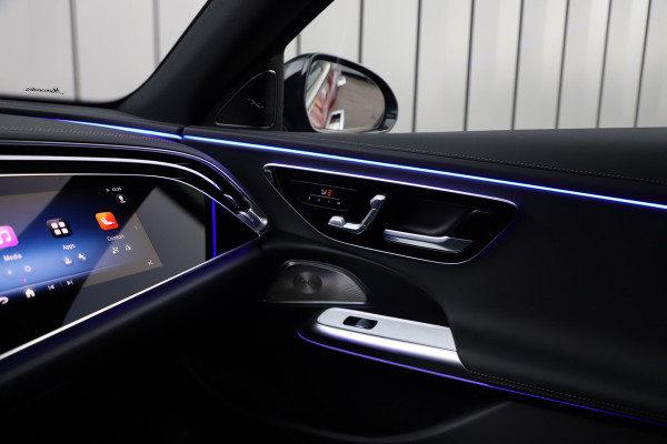 Mercedes-Benz E-Klasse 400e AMG 4-Matic | 381PK | Luchtvering | Achterasbesturing | Head-up | Burmester 4D | Keyless-go | Pano | Distronic | 2024.