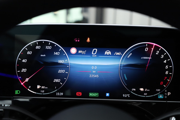 Mercedes-Benz E-Klasse 400e AMG 4-Matic | 381PK | Luchtvering | Achterasbesturing | Head-up | Burmester 4D | Keyless-go | Pano | Distronic | 2024.