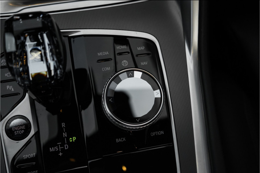 BMW X6 xDrive40i M-Sport Drive Assist Pro SkyLounge Laser 22"