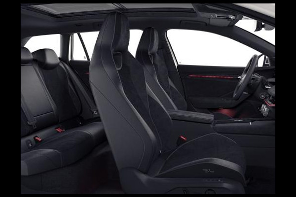 Škoda Superb Combi Sportline Business PHEV 1.5 TSI 204 pk 6 versn. DSG | Panoramadak, elektrisch bedienbaar | Trekhaak, wegklapbaar | Travel Assist Plus Sportline | Dynamic Chassis Control Pakket | CANTON Soundsystem | Lichtmetalen velgen 19 inch Torcular zwart gepolijst