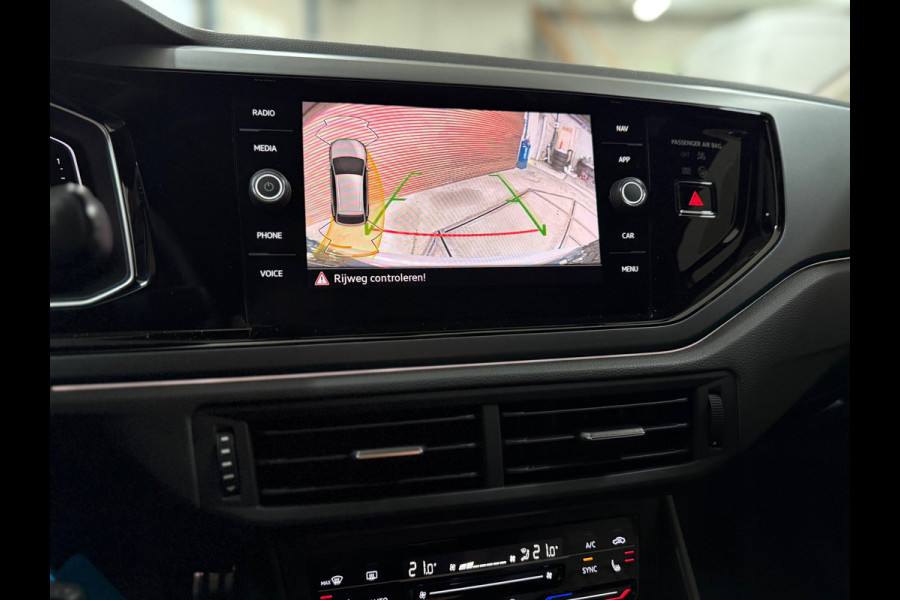 Volkswagen Taigo 1.0 TSI R-Line | DAB | Adaptive Cruise Control | Virtual Cockpit | 18' inch | Camera