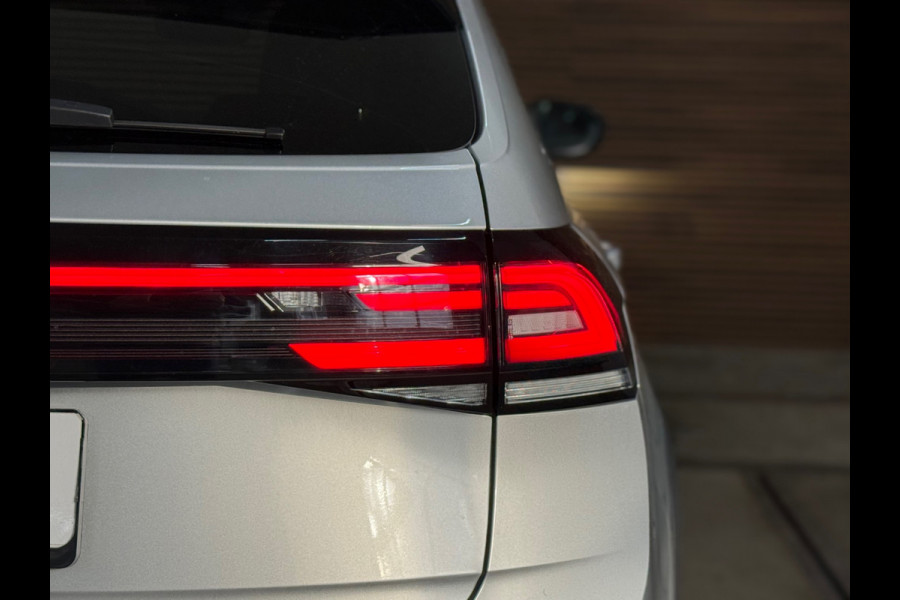 Volkswagen Taigo 1.0 TSI R-Line | DAB | Adaptive Cruise Control | Virtual Cockpit | 18' inch | Camera