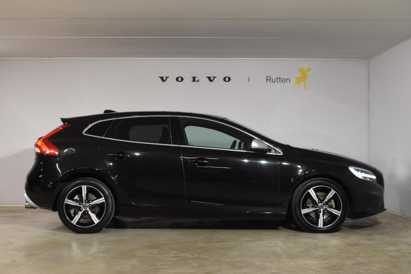 Volvo V40 T4 190PK Business Sport R-Design / Navigatie / Trekhaak / Leren bekleding / Stoelverwarming / Parkeersensoren v+a / Panoramadak / Achteruitrijcamera / Privacy Glass