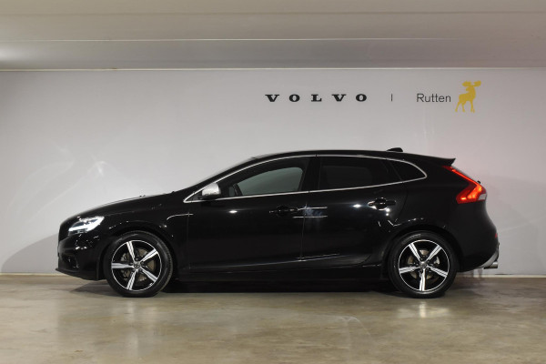 Volvo V40 T4 190PK Business Sport R-Design / Navigatie / Trekhaak / Leren bekleding / Stoelverwarming / Parkeersensoren v+a / Panoramadak / Achteruitrijcamera / Privacy Glass