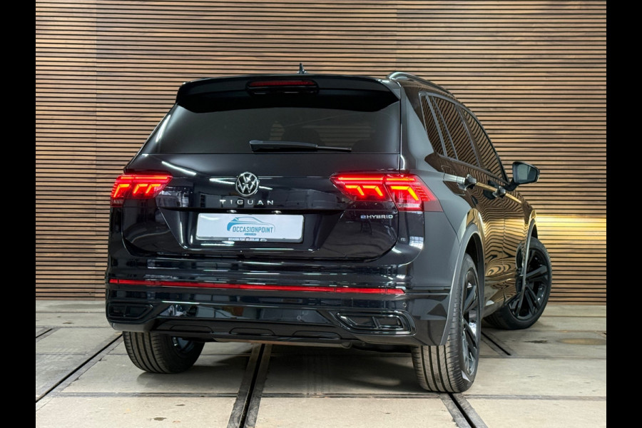 Volkswagen Tiguan 1.4 TSI eHybrid R-Line Business+ | Black Style | Half leer | 19' inch | Adaptive Cruise Control | Navigatie