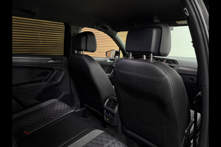 Volkswagen Tiguan 1.4 TSI eHybrid R-Line Business+ | Black Style | Half leer | 19' inch | Adaptive Cruise Control | Navigatie