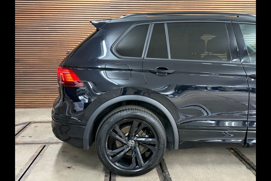 Volkswagen Tiguan 1.4 TSI eHybrid R-Line Business+ | Black Style | Half leer | 19' inch | Adaptive Cruise Control | Navigatie