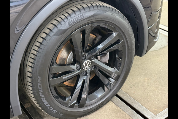 Volkswagen Tiguan 1.4 TSI eHybrid R-Line Business+ | Black Style | Half leer | 19' inch | Adaptive Cruise Control | Navigatie