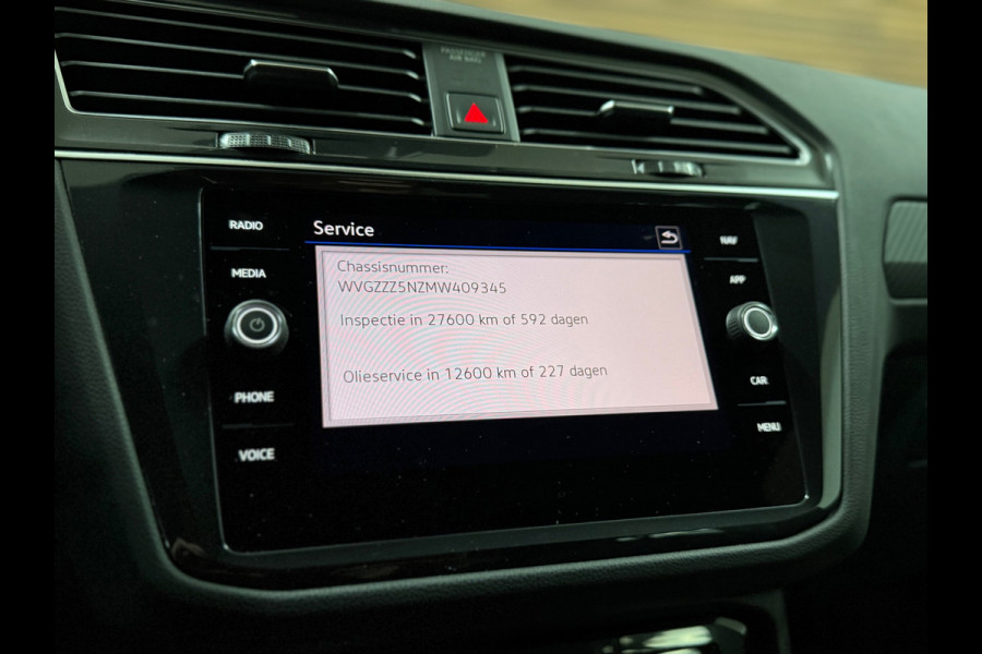 Volkswagen Tiguan 1.4 TSI eHybrid R-Line Business+ | Black Style | Half leer | 19' inch | Adaptive Cruise Control | Navigatie