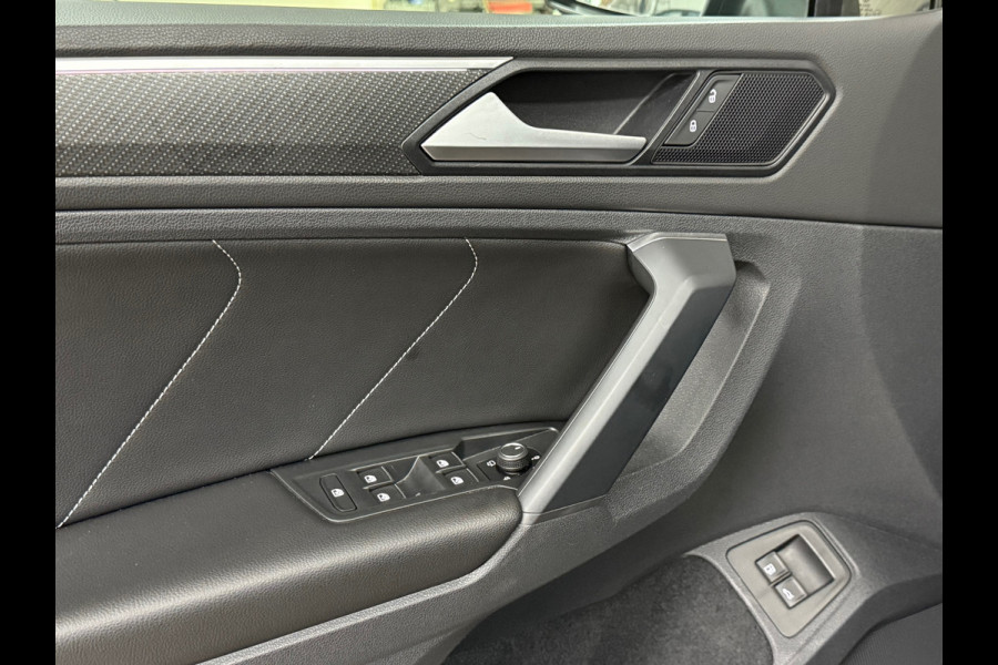 Volkswagen Tiguan 1.4 TSI eHybrid R-Line Business+ | Black Style | Half leer | 19' inch | Adaptive Cruise Control | Navigatie