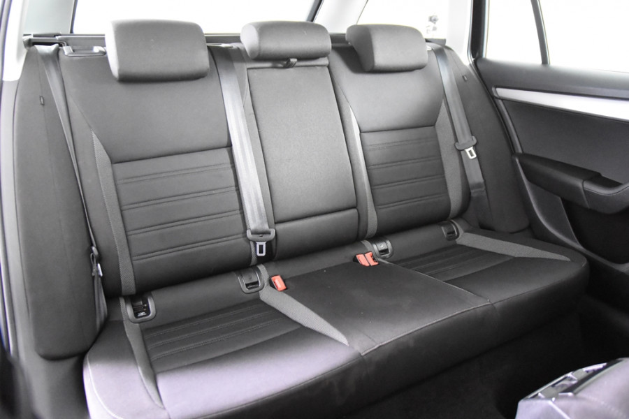 Škoda Octavia Combi Ambition *1ste Eigenaar*Navigatie*Trekhaak*PDC*