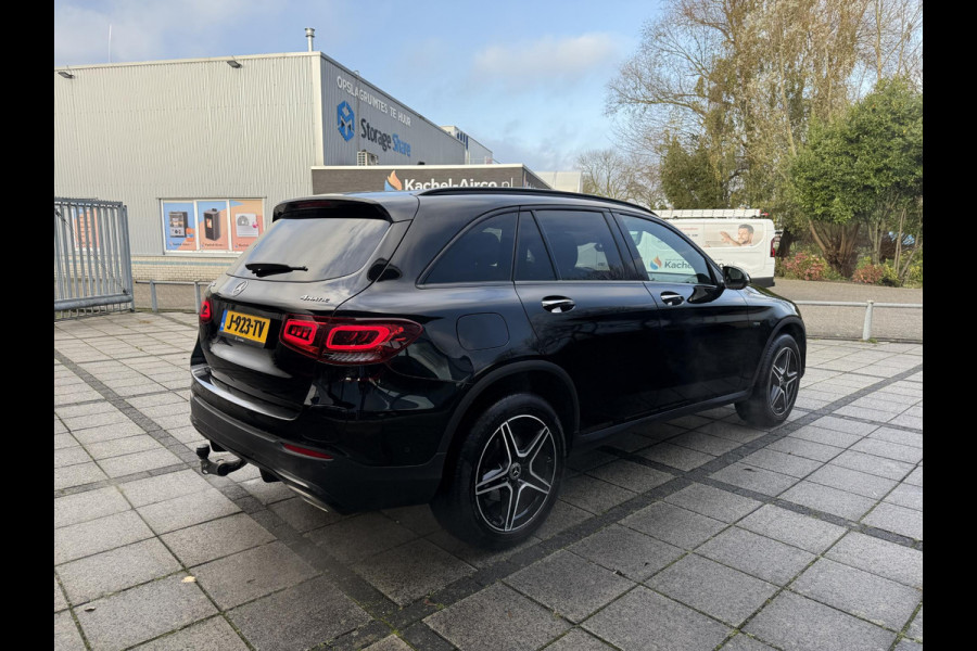 Mercedes-Benz GLC 300e 4MATIC AMG | Navi | Panorama | Trekhaak | Burmester |