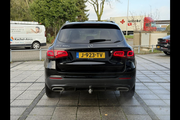 Mercedes-Benz GLC 300e 4MATIC AMG | Navi | Panorama | Trekhaak | Burmester |