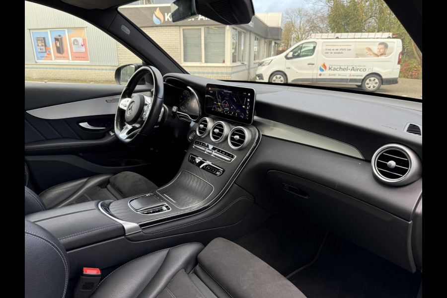 Mercedes-Benz GLC 300e 4MATIC AMG | Navi | Panorama | Trekhaak | Burmester |