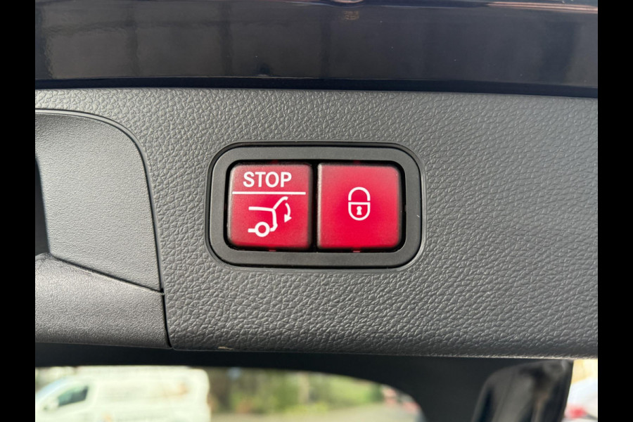 Mercedes-Benz GLC 300e 4MATIC AMG | Navi | Panorama | Trekhaak | Burmester |