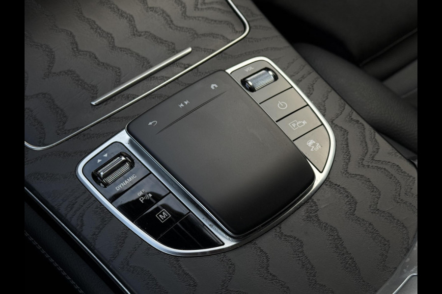 Mercedes-Benz GLC 300e 4MATIC AMG | Navi | Panorama | Trekhaak | Burmester |