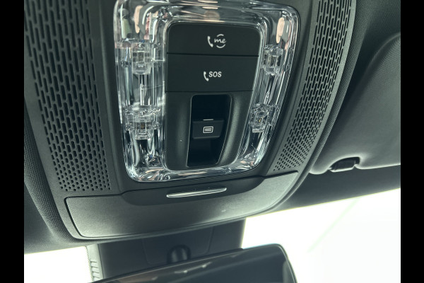 Mercedes-Benz A-Klasse 220 Premium Plus AMG-Line(Goed OnderH, Panorama, Carplay, Stoelen, StoelV, Camera, Navi, Etc)