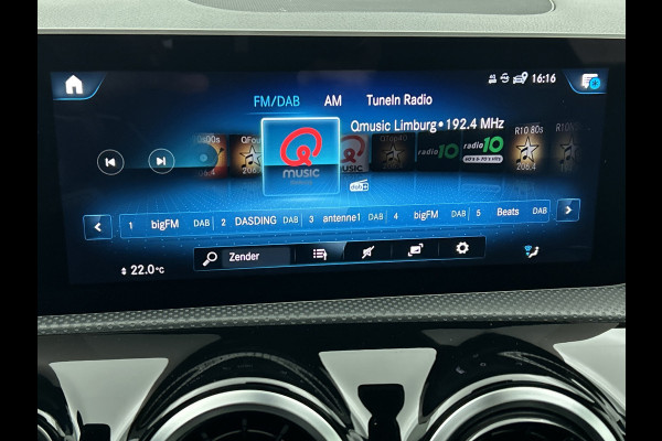 Mercedes-Benz A-Klasse 220 Premium Plus AMG-Line(Goed OnderH, Panorama, Carplay, Stoelen, StoelV, Camera, Navi, Etc)