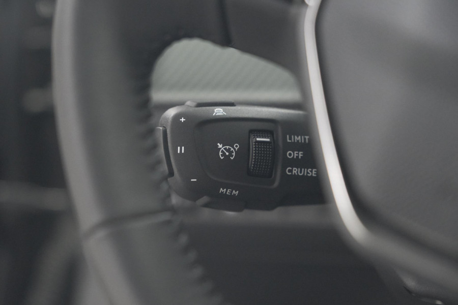 Peugeot 208 Hybrid 100 e-DCS6 Allure | Camera | Apple Carplay | Keyless Entry | Parkeersensoren