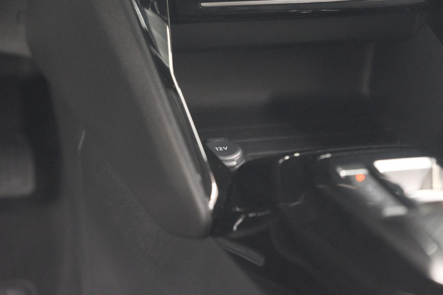 Peugeot 208 Hybrid 100 e-DCS6 Allure | Camera | Apple Carplay | Keyless Entry | Parkeersensoren