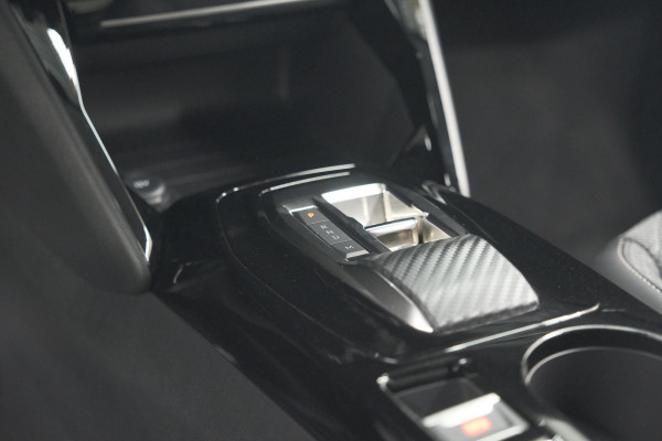 Peugeot 208 Hybrid 100 e-DCS6 Allure | Camera | Apple Carplay | Keyless Entry | Parkeersensoren