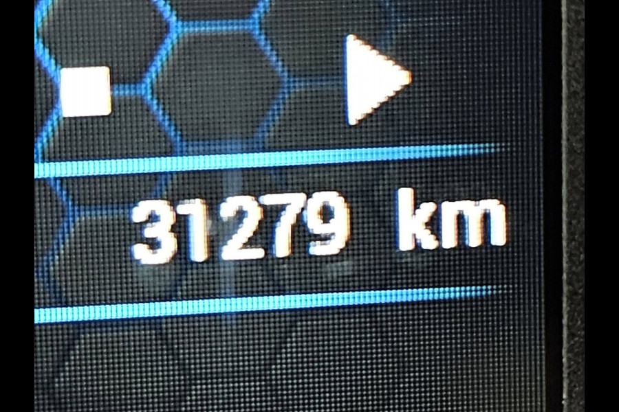 Iveco Daily 35S14V 2.3 L2H2 LAADLIFT in laadruimte EURO6 trekhaak 3500 kg