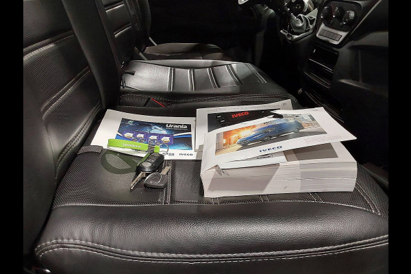 Iveco Daily 35S14V 2.3 L2H2 LAADLIFT in laadruimte EURO6 trekhaak 3500 kg