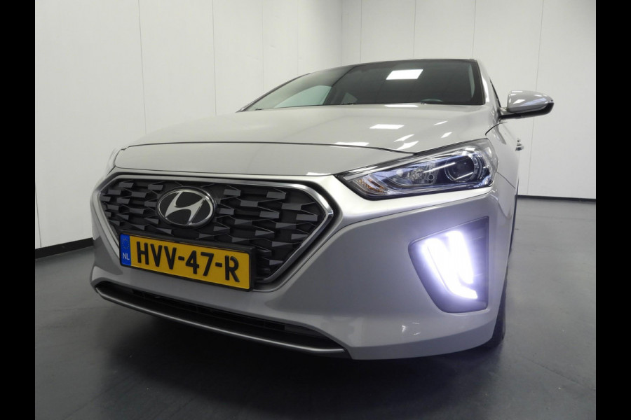 Hyundai IONIQ 1.6 GDi PHEV Plug-In i-Motion NAVI-APP/CAMERA/CLIMA/16"LMV!