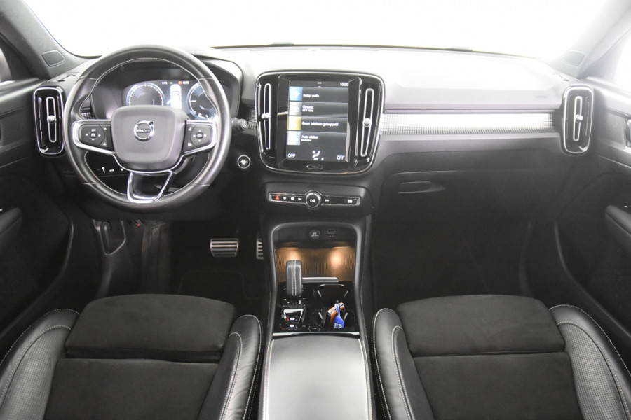 Volvo XC40 1.5 T5 Recharge R-Design *1ste Eigenaar*Panoramadak*Trekhaak*