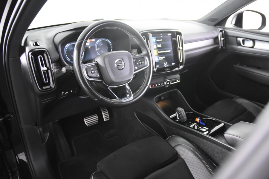 Volvo XC40 1.5 T5 Recharge R-Design *1ste Eigenaar*Panoramadak*Trekhaak*