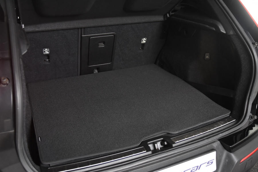 Volvo XC40 1.5 T5 Recharge R-Design *1ste Eigenaar*Panoramadak*Trekhaak*