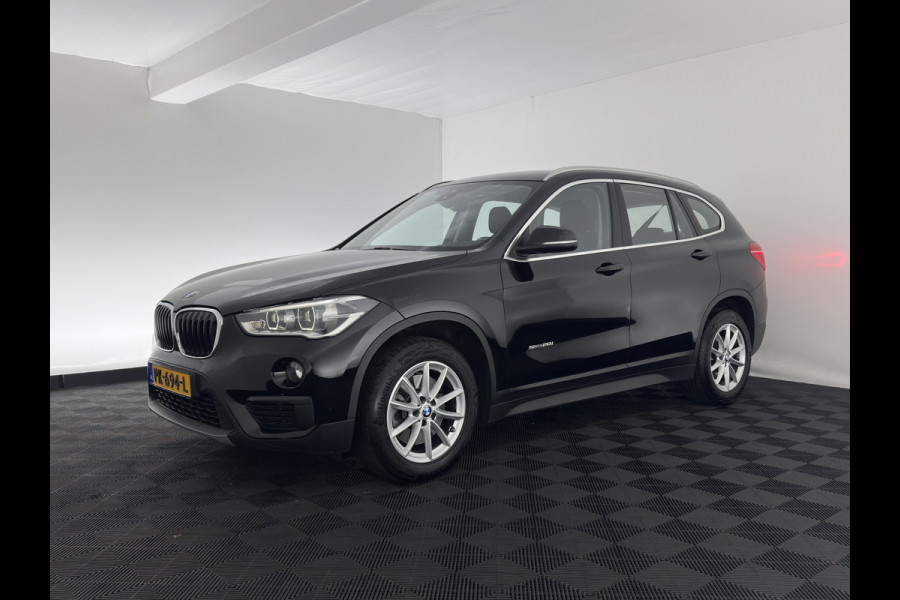 BMW X1 sDrive20i Executive (INCL-BTW) Aut. *LED-LIGHTS | NAVI-FULLMAP | COMFORT-SEATS | ECC | PDC | CRUISE | TOWBAR | 17''ALU*