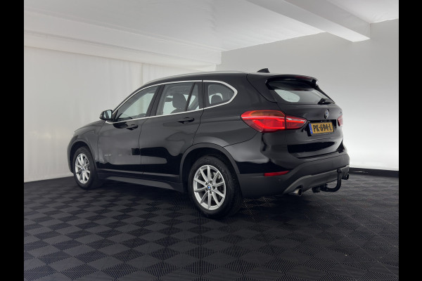 BMW X1 sDrive20i Executive (INCL-BTW) Aut. *LED-LIGHTS | NAVI-FULLMAP | COMFORT-SEATS | ECC | PDC | CRUISE | TOWBAR | 17''ALU*