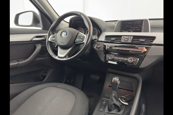 BMW X1 sDrive20i Executive (INCL-BTW) Aut. *LED-LIGHTS | NAVI-FULLMAP | COMFORT-SEATS | ECC | PDC | CRUISE | TOWBAR | 17''ALU*