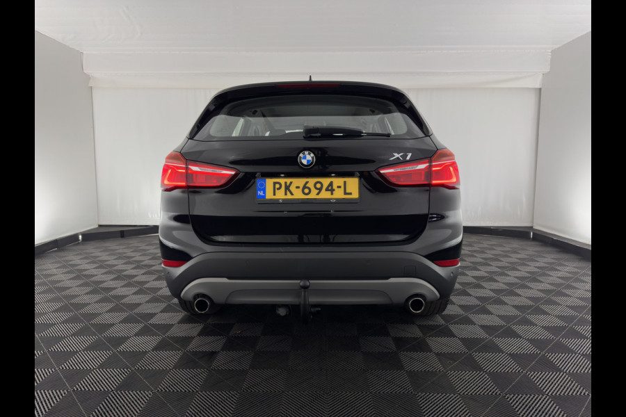 BMW X1 sDrive20i Executive (INCL-BTW) Aut. *LED-LIGHTS | NAVI-FULLMAP | COMFORT-SEATS | ECC | PDC | CRUISE | TOWBAR | 17''ALU*