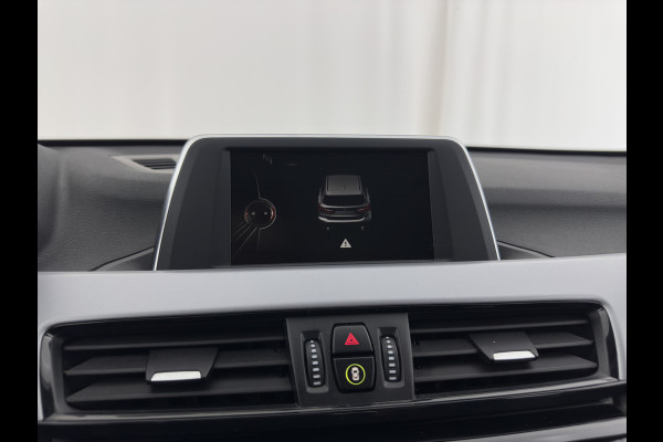 BMW X1 sDrive20i Executive (INCL-BTW) Aut. *LED-LIGHTS | NAVI-FULLMAP | COMFORT-SEATS | ECC | PDC | CRUISE | TOWBAR | 17''ALU*