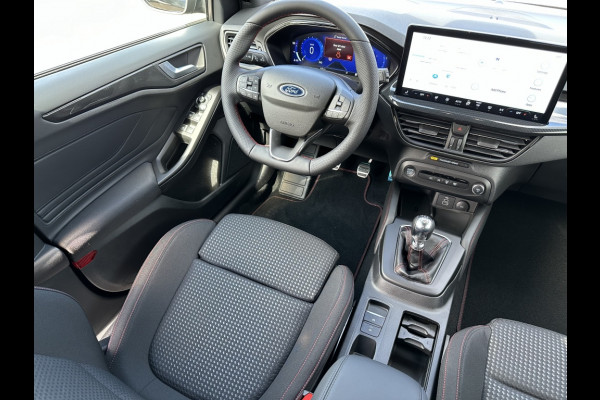 Ford FOCUS Wagon 125PK EBH ST Line X Driverpack | 18inch | Winterpack!