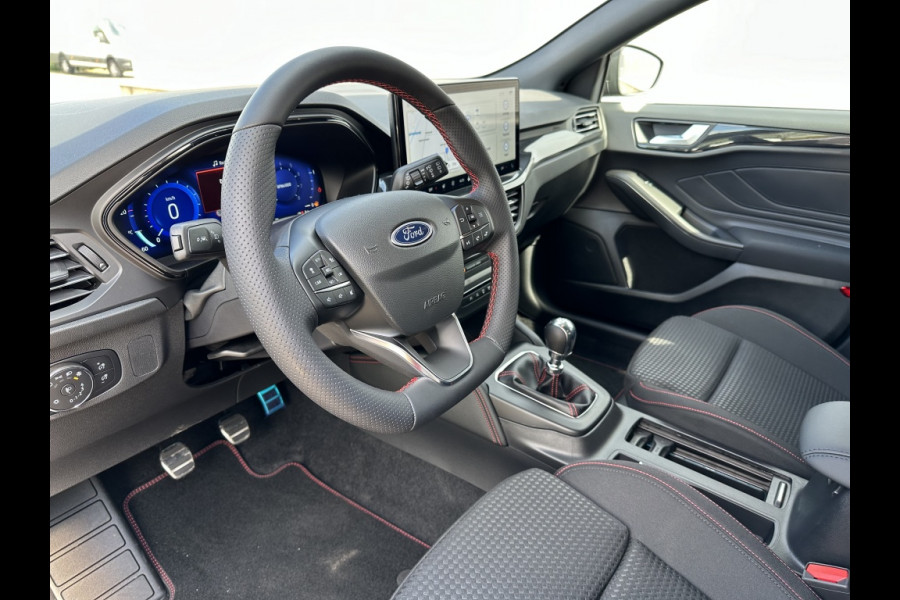 Ford FOCUS Wagon 125PK EBH ST Line X Driverpack | 18inch | Winterpack!