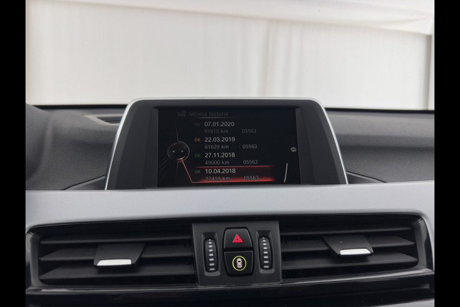 BMW X1 sDrive20i Executive (INCL-BTW) Aut. *LED-LIGHTS | NAVI-FULLMAP | COMFORT-SEATS | ECC | PDC | CRUISE | TOWBAR | 17''ALU*