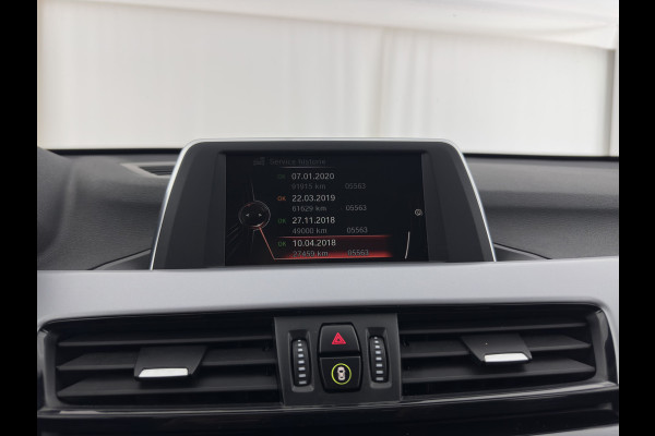 BMW X1 sDrive20i Executive (INCL-BTW) Aut. *LED-LIGHTS | NAVI-FULLMAP | COMFORT-SEATS | ECC | PDC | CRUISE | TOWBAR | 17''ALU*