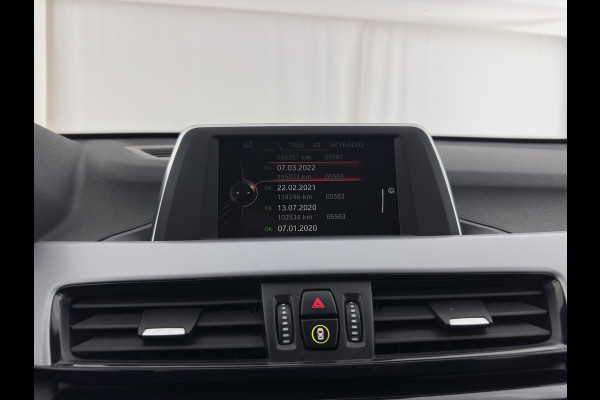 BMW X1 sDrive20i Executive (INCL-BTW) Aut. *LED-LIGHTS | NAVI-FULLMAP | COMFORT-SEATS | ECC | PDC | CRUISE | TOWBAR | 17''ALU*