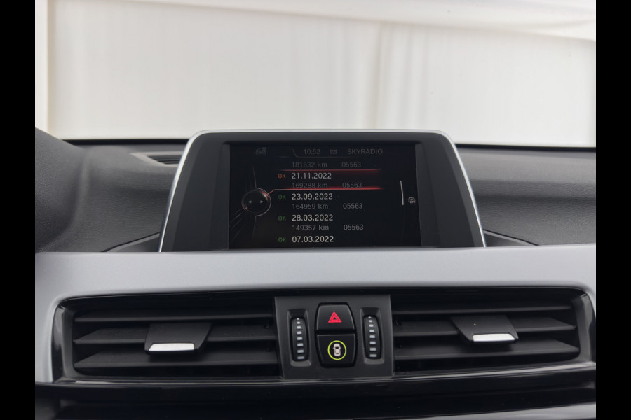 BMW X1 sDrive20i Executive (INCL-BTW) Aut. *LED-LIGHTS | NAVI-FULLMAP | COMFORT-SEATS | ECC | PDC | CRUISE | TOWBAR | 17''ALU*