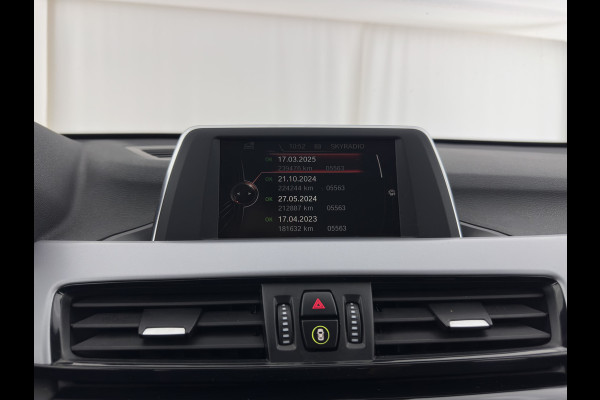 BMW X1 sDrive20i Executive (INCL-BTW) Aut. *LED-LIGHTS | NAVI-FULLMAP | COMFORT-SEATS | ECC | PDC | CRUISE | TOWBAR | 17''ALU*