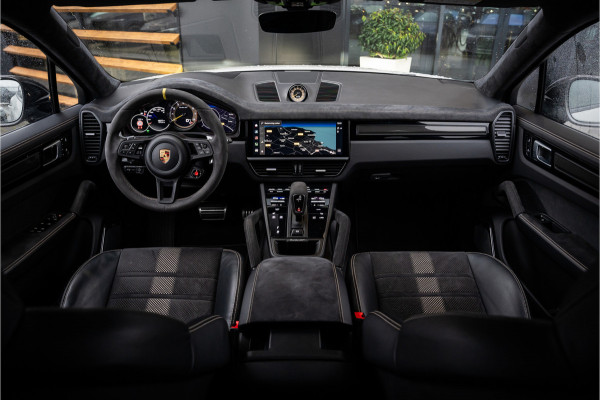 Porsche Cayenne Coupé 4.0 Turbo GT - Individual | Sport Chrono | Luchtvering | HUD