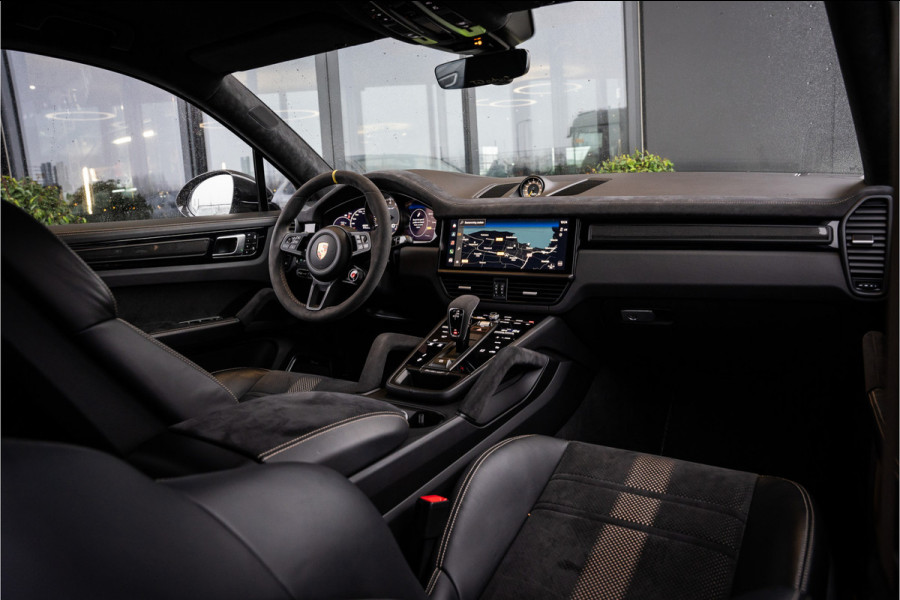 Porsche Cayenne Coupé 4.0 Turbo GT - Individual | Sport Chrono | Luchtvering | HUD