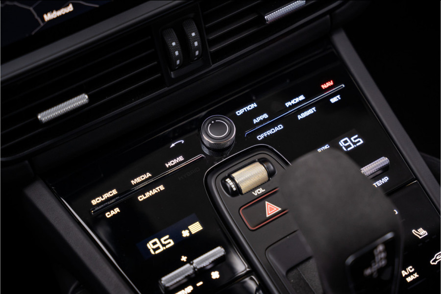 Porsche Cayenne Coupé 4.0 Turbo GT - Individual | Sport Chrono | Luchtvering | HUD