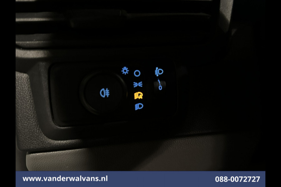 Ford Transit Custom 2.0 TDCI 136pk L2H1 Euro6 Airco | Camera | LED | Apple Carplay | Android Auto | Cruisecontrol Verwarmde voorruit, Parkeersensoren, Bijrijdersbank