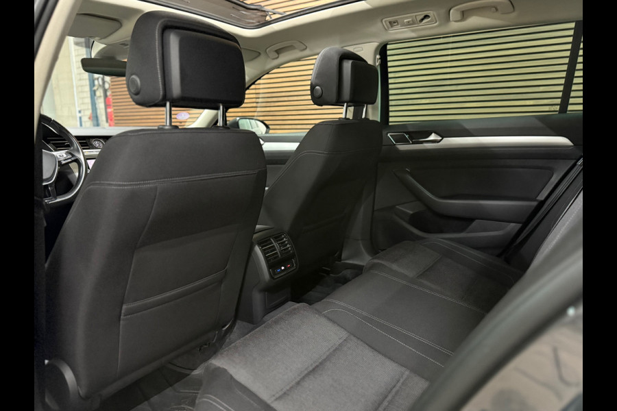 Volkswagen Passat Variant 1.4 TSI ACT Highline | Pano | Navi | Massagestoel | Camera | LED | Adaptive Cruise